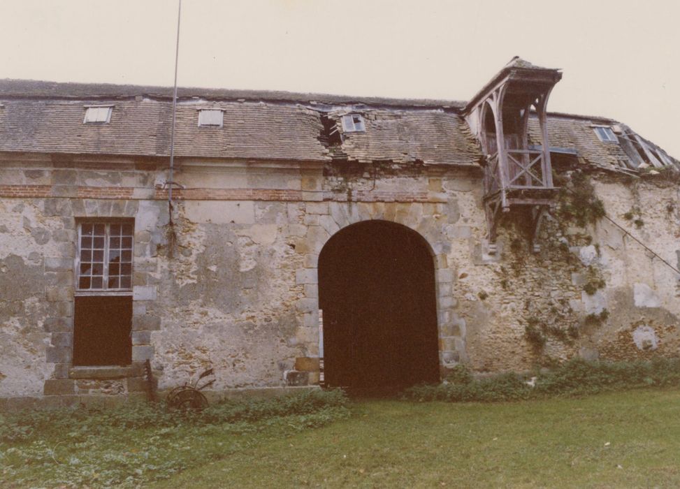 aile de l’ancien pressoir, façade est, vue partielle