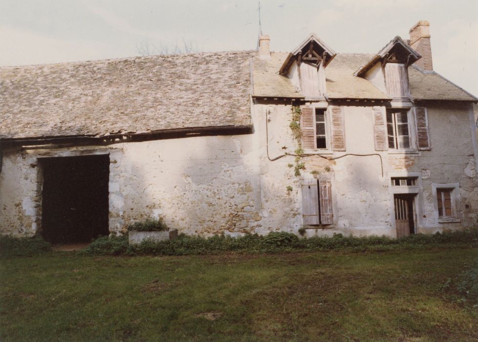 cour du colombier, bâtiments situés au nord, façade sud, vue partielle