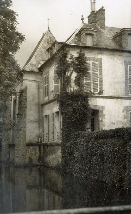 façades sud et ouest, vue partielle