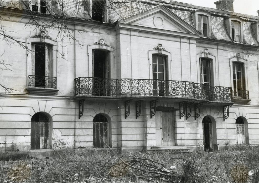 façade sud-ouest, vue partielle