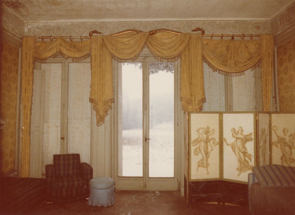 rez-de-chaussée, grand salon, vue partielle