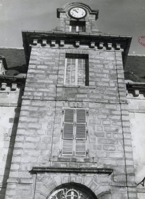 façade, avant-corps central