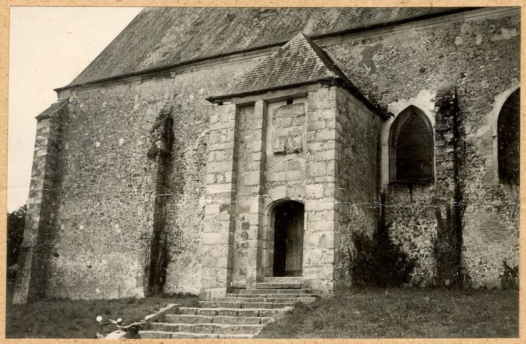 façade latérale sud, vue partielle