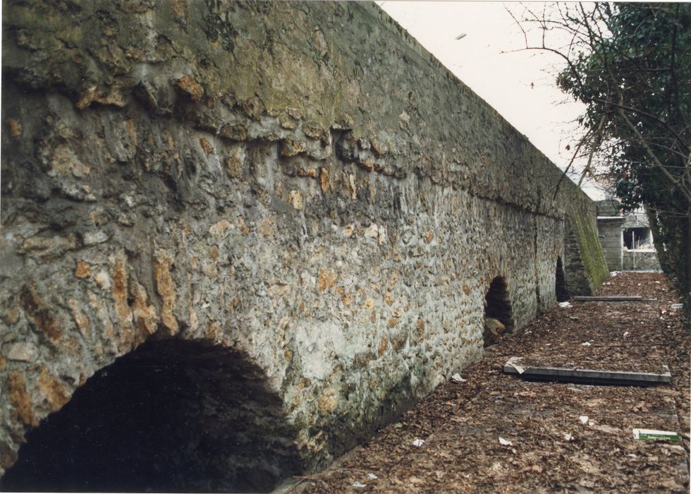 arches à sec précédant le pont