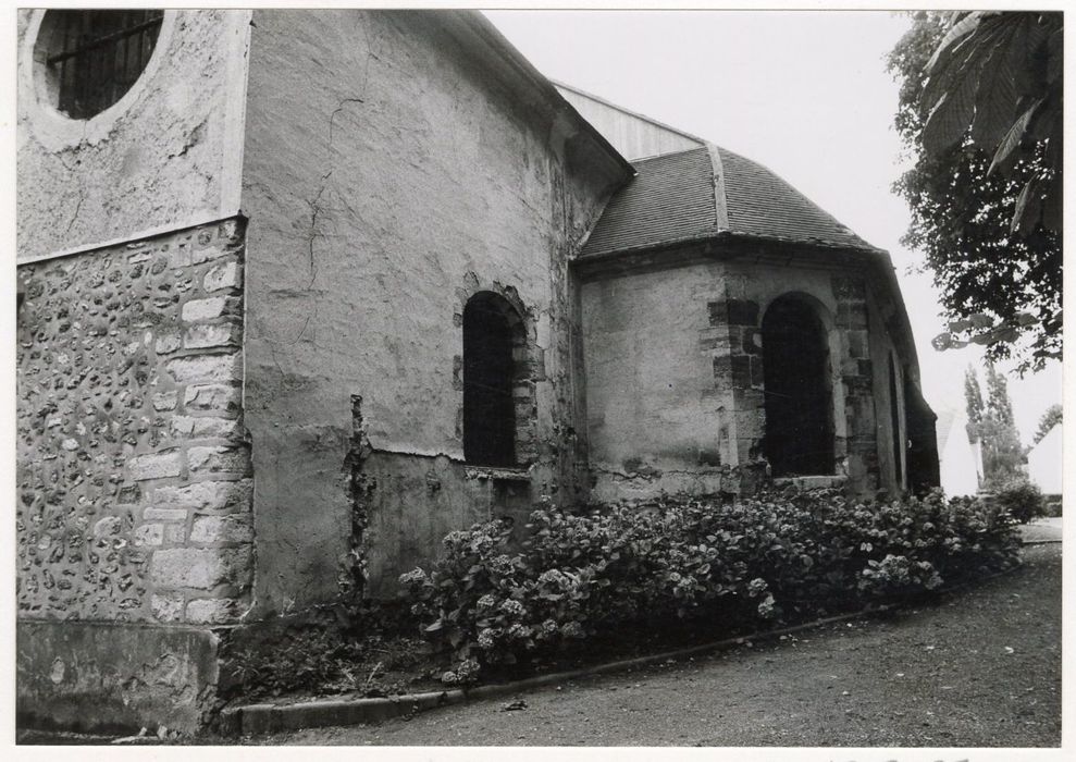 façade latérale sud-ouest, vue partielle