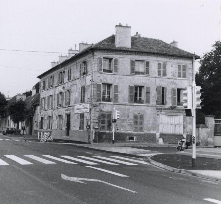 vue générale des façades depuis la rue