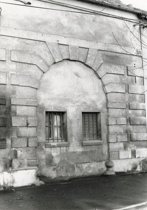 ancienne porte cochère, élévation sur rue