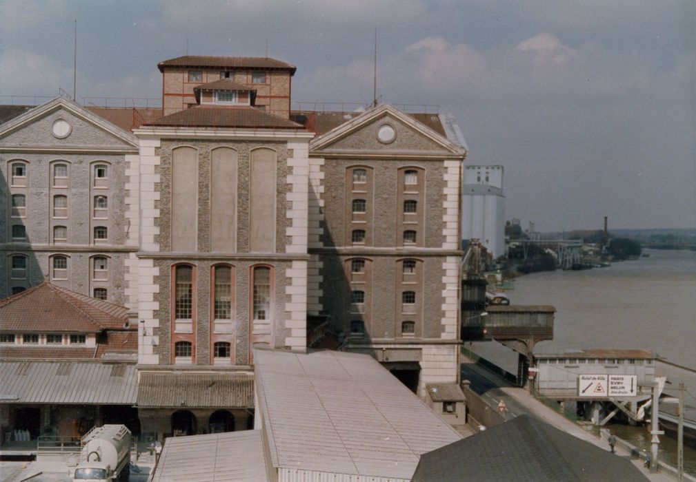 bâtiment du moulin et du magasin à farine