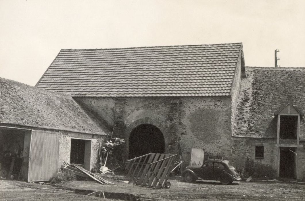 cour intérieure, aile ouest, façade est, vue partielle