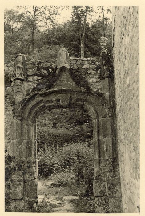 ancienne porte d’accès au château