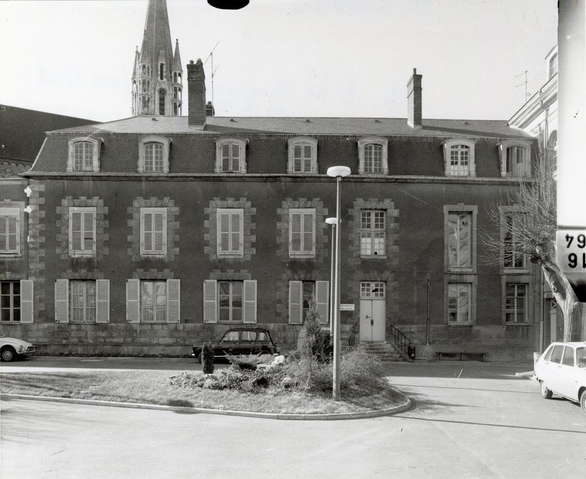 aile de la communauté, façade nord