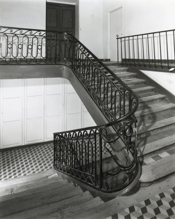 escalier de l’aile de la communauté, vue partielle