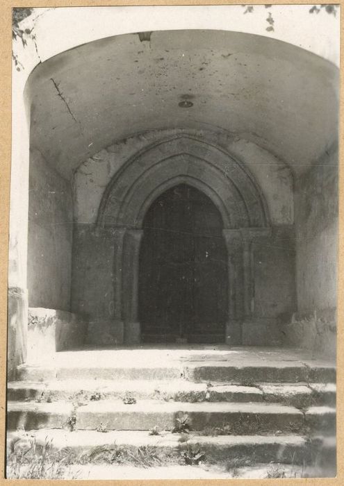 porche d’accès à l’escalier menant au grenier à foin