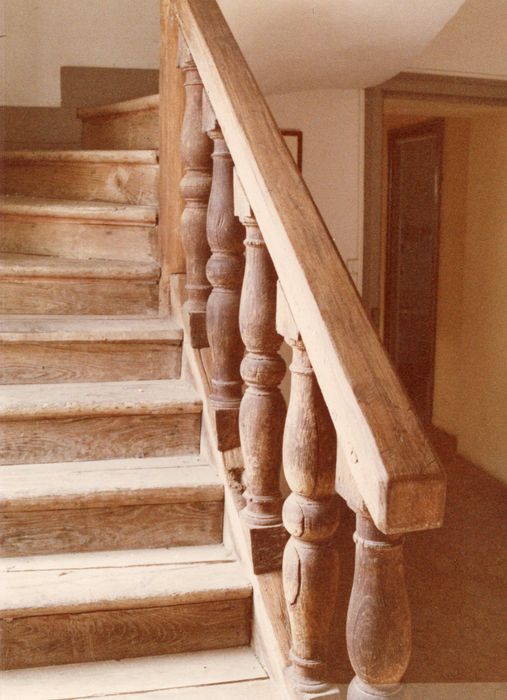 pavillon sud, escalier, détail de la rampe