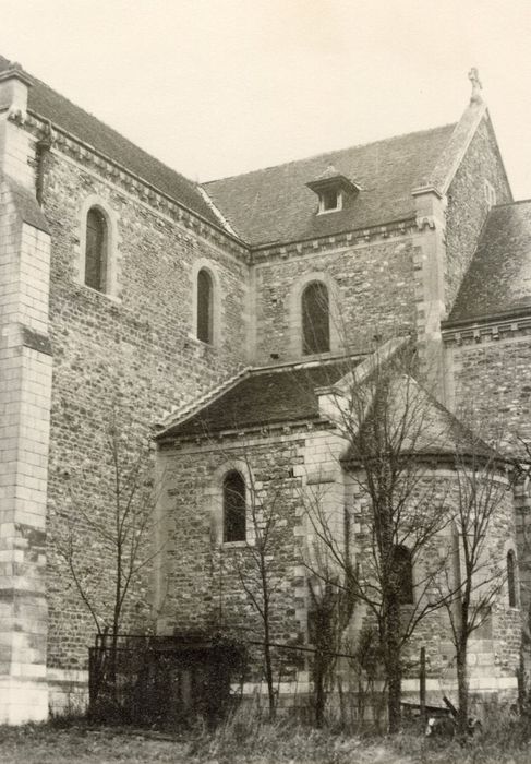 angle sud-est du transept avec le chevet