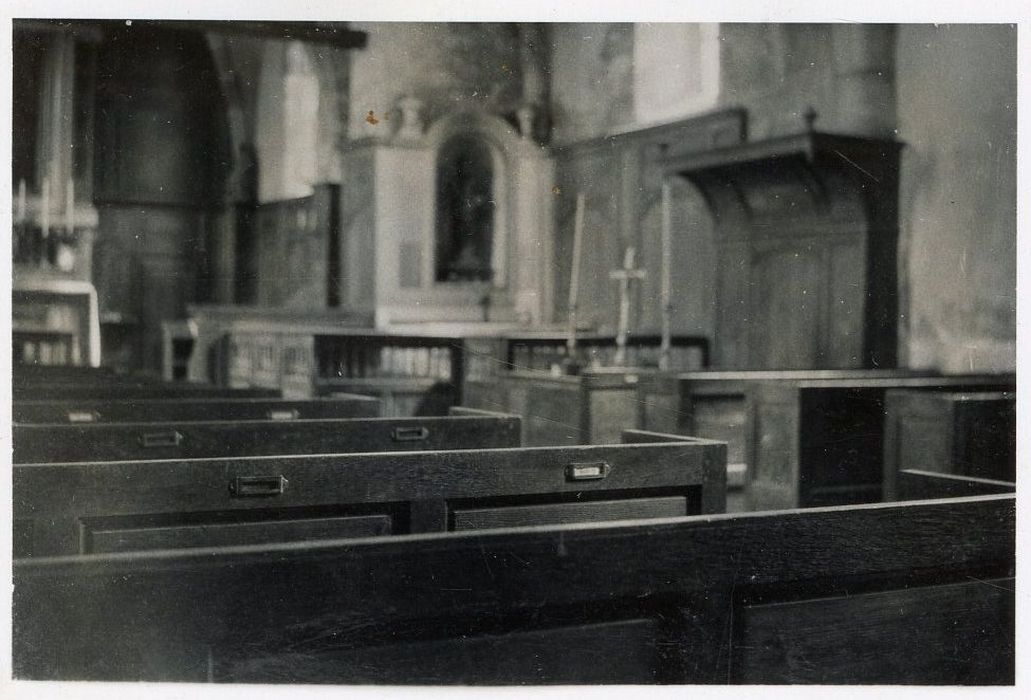 bancs d’église, vue partielle