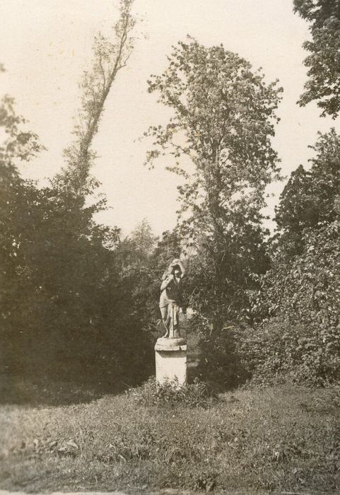 parc, groupe sculpté non identifié