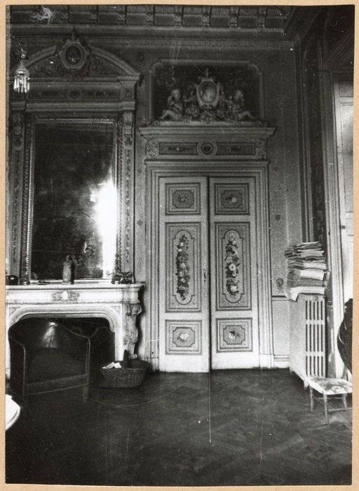 salle à manger, vue partielle des décors