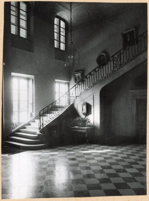 escalier monumentale, vue partielle