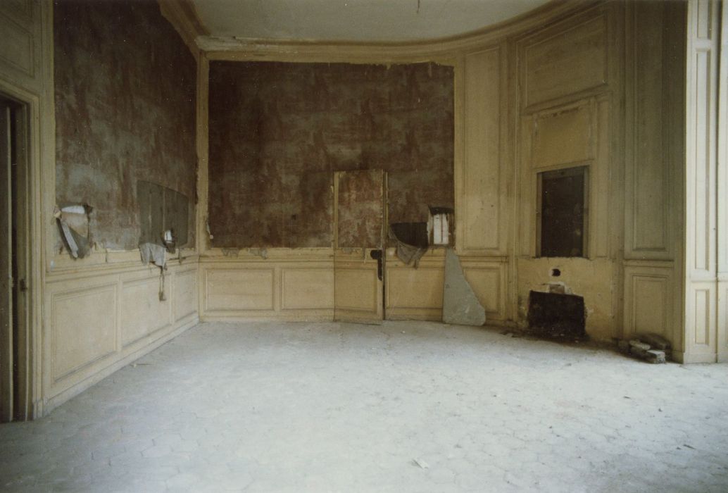 1er étage, chambre (pièce n°14)