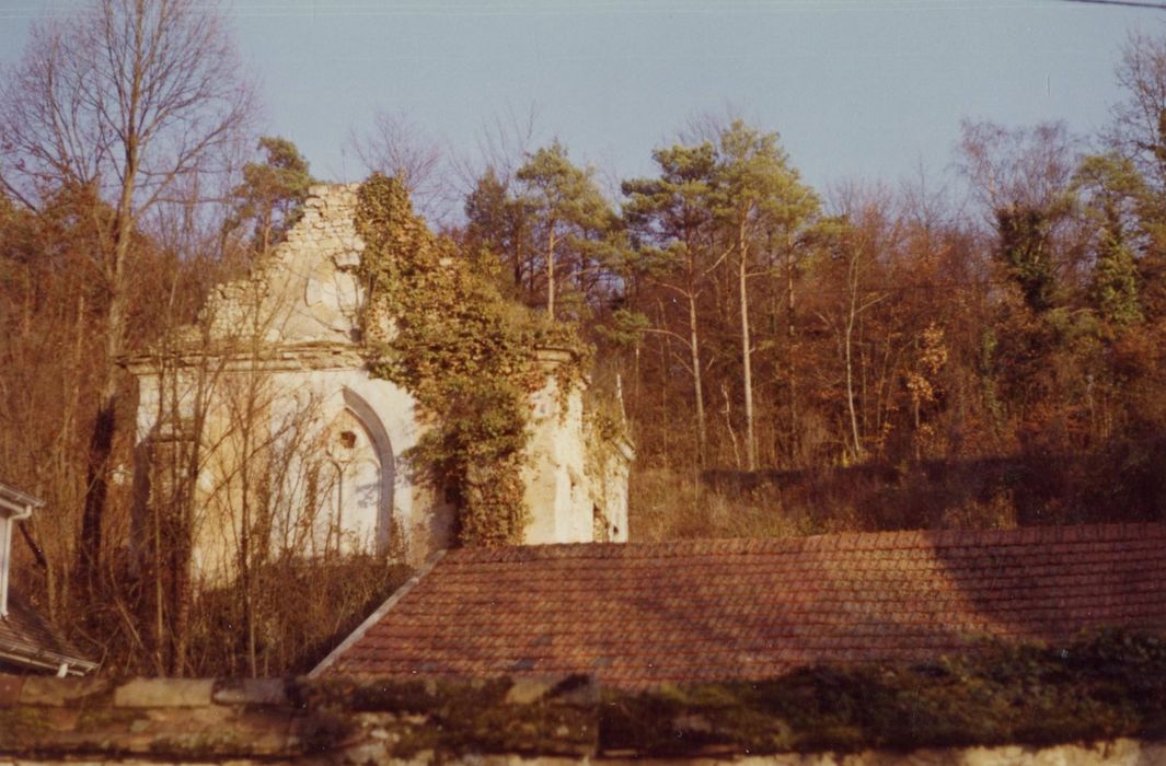 parc, vue partielle de la fabrique de la fausse chapelle