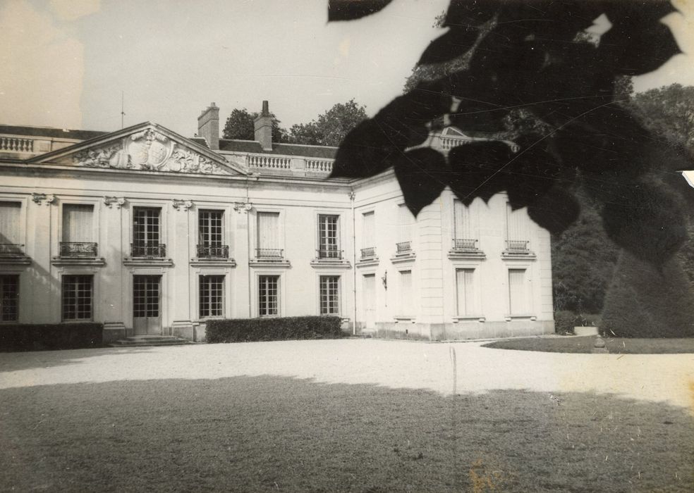 façade sud-ouest, vue partielle