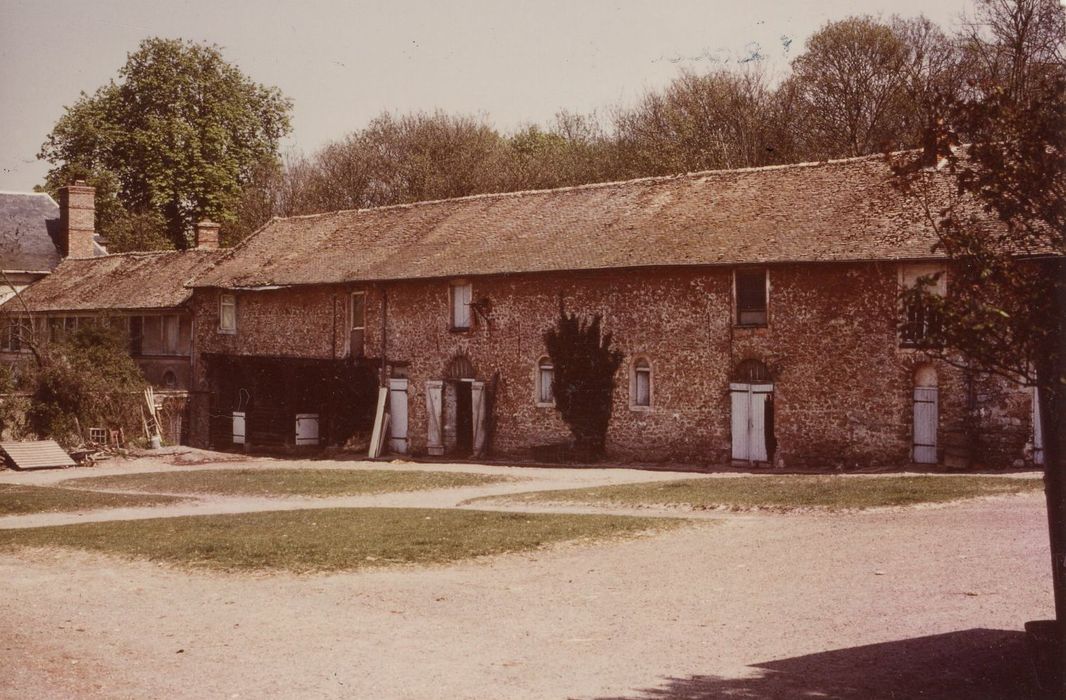 aile en retour à l’Est, façade nord-ouest