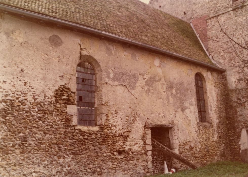 façade latérale sud, vue partielle