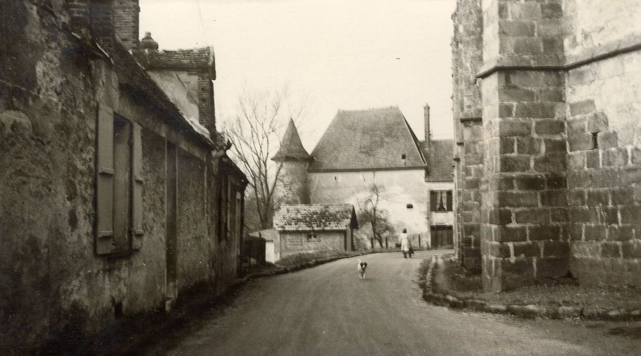 vue partielle du logis depuis la rue à l’Est