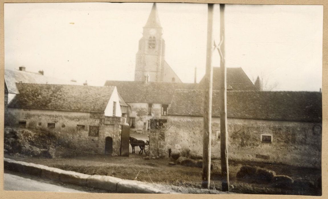 ensemble nord-ouest avec portail d’accès à la cour intérieure