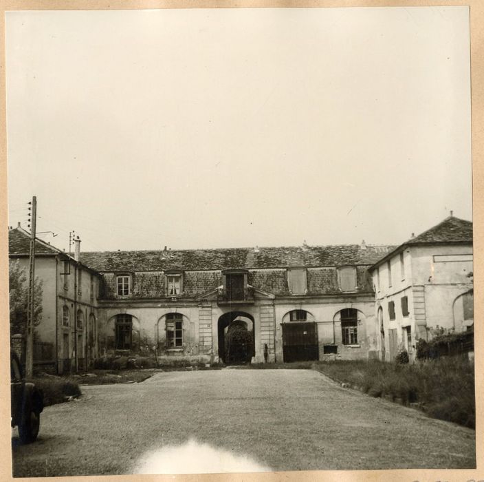 bâtiment nord, façade sud sur la cour intérieure