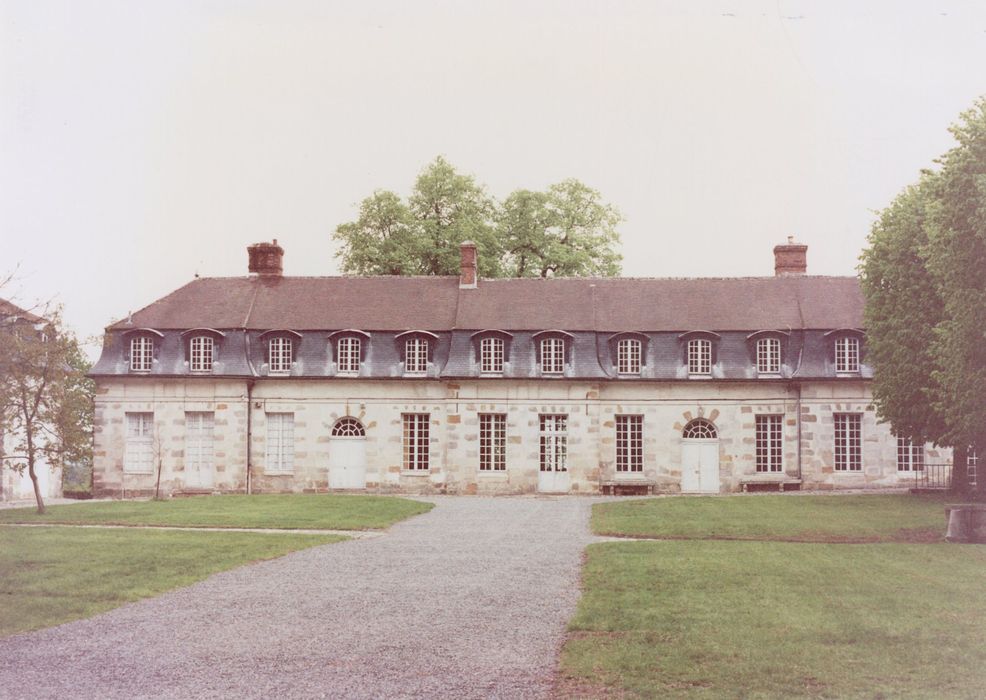 communs, façade sud-ouest