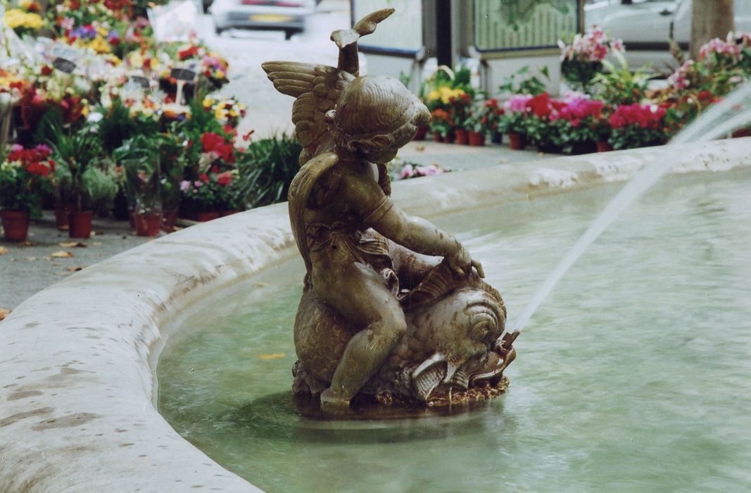 détail d’un putto du bassin