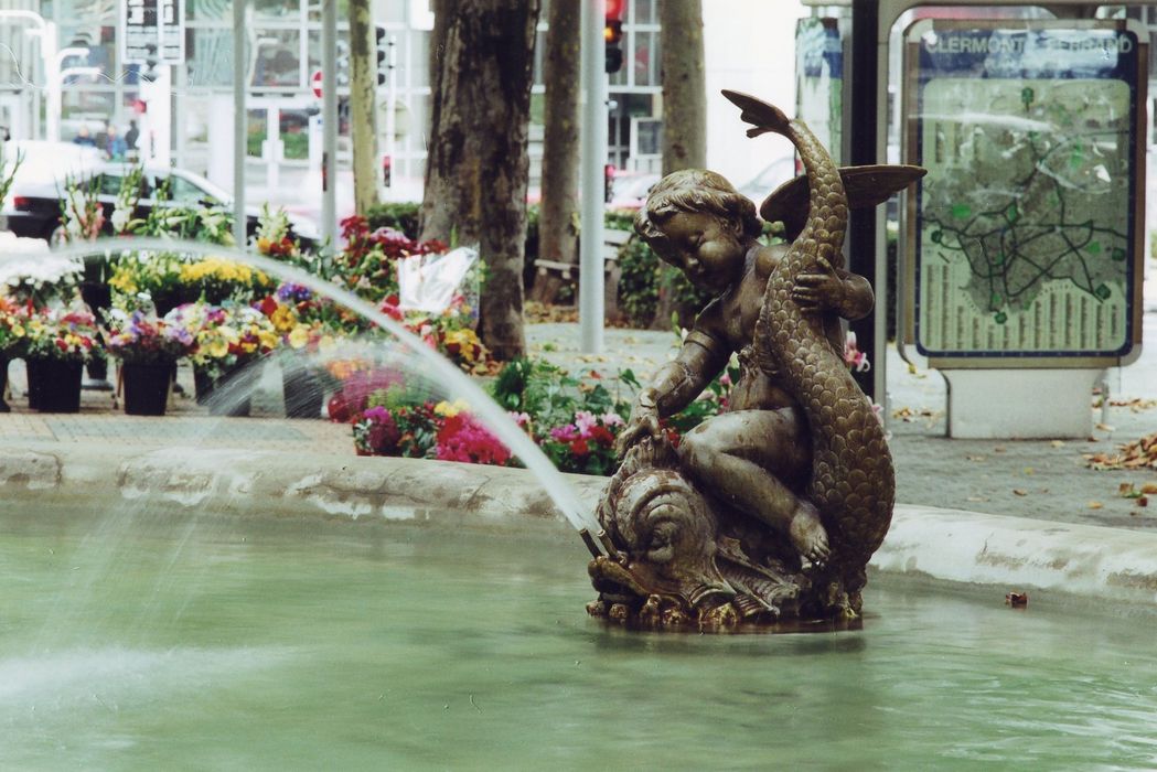 détail d’un putto du bassin