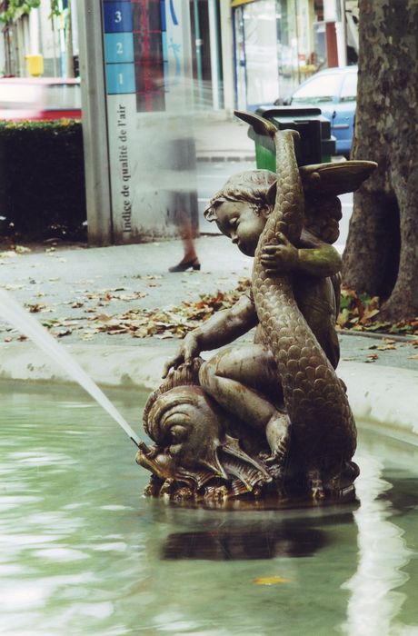 détail d’un putto du bassin