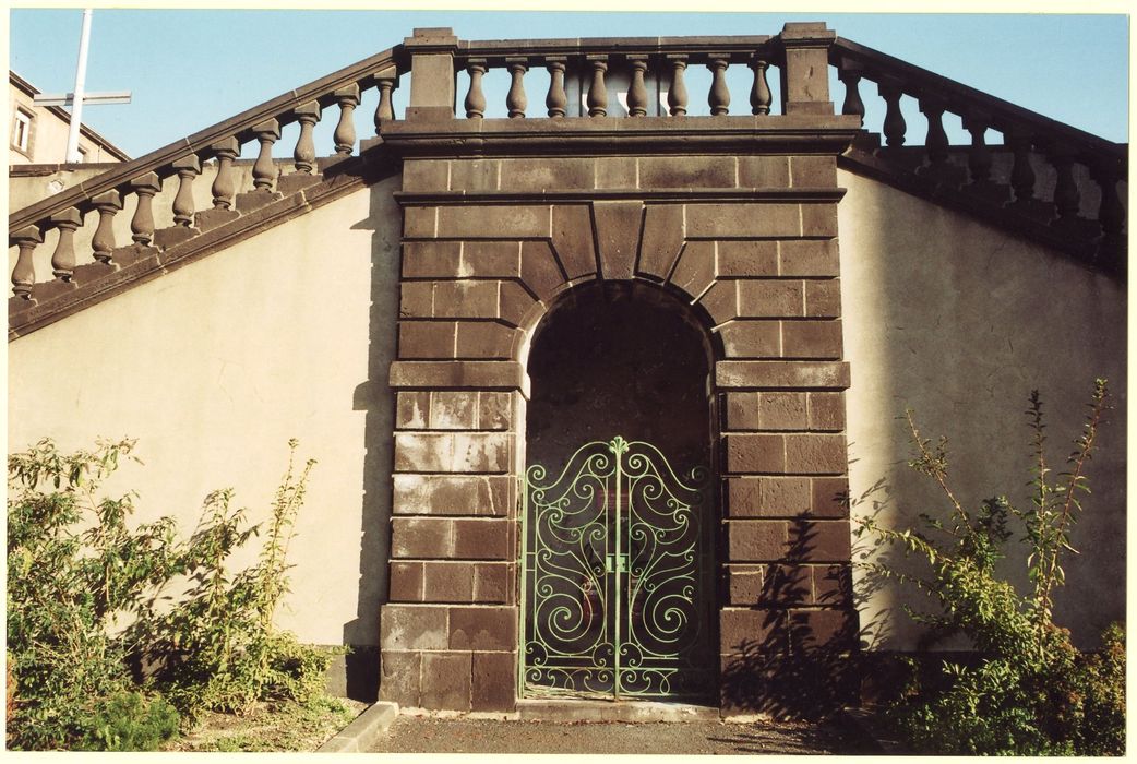 escalier d’honneur, élévation ouest, vue partielle