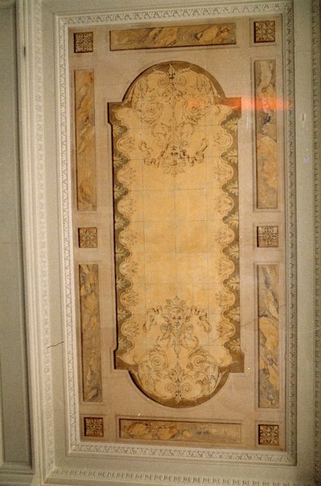 plafond du passage couvert du rez-de-chaussée