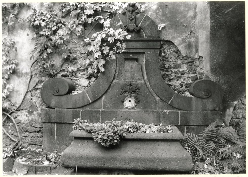 fontaine de la cour intérieure