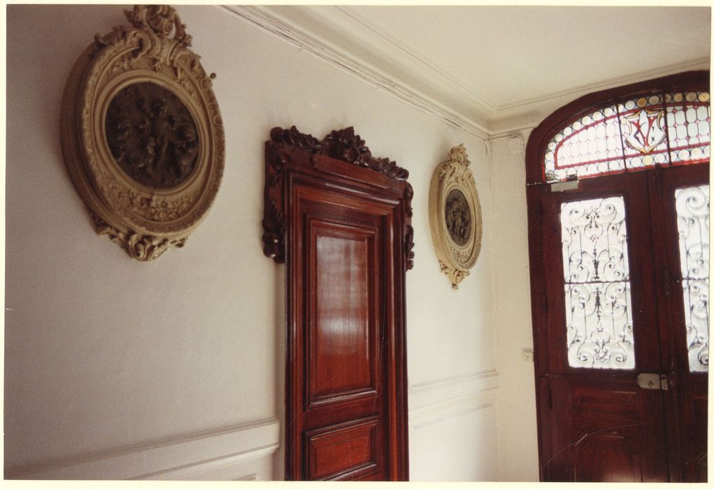 vestibule d’entrée de l’immeuble à tourelles