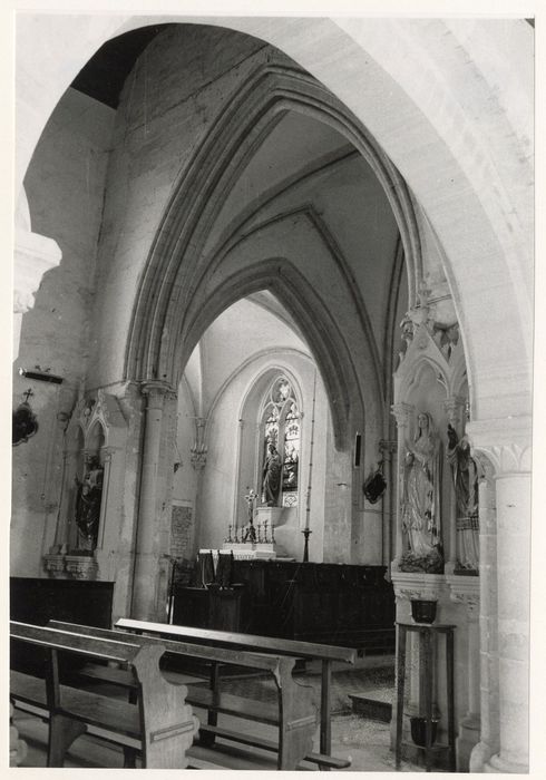 arc du transept et chapelle nord