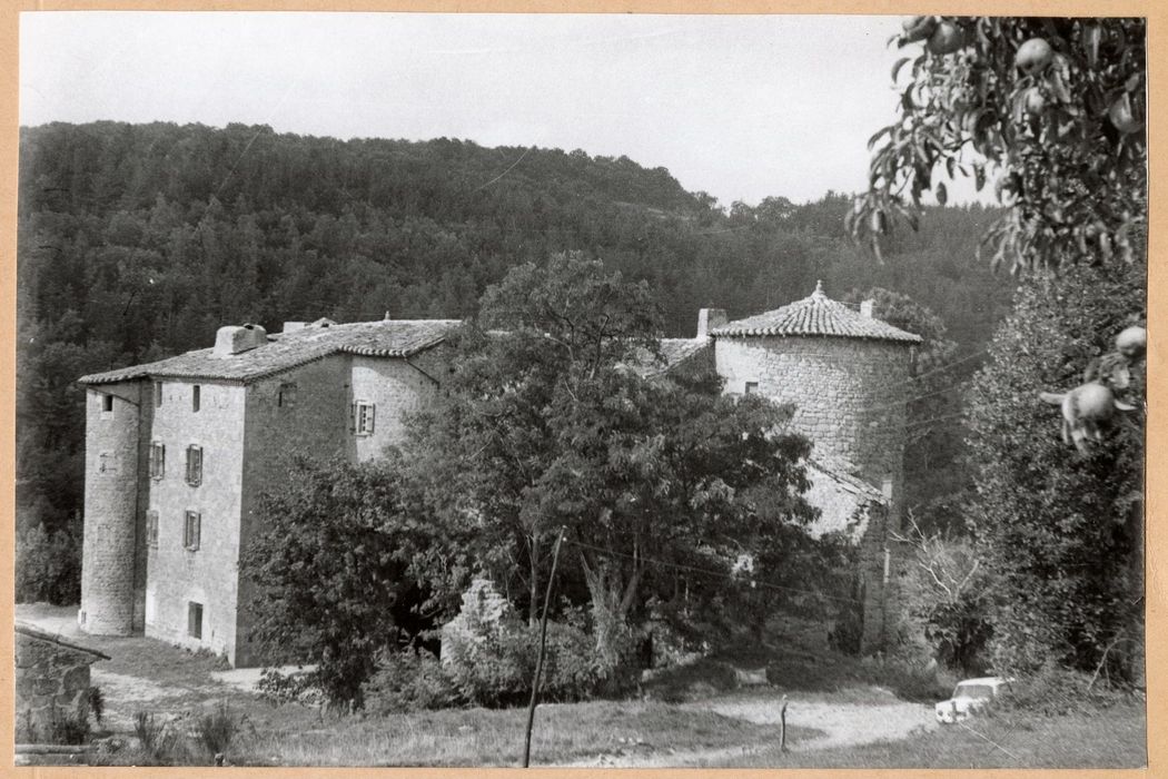 vue partielle du château depuis le Nord-Est