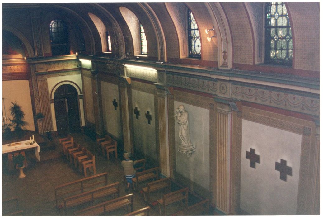 chapelle, vue partielle de la nef