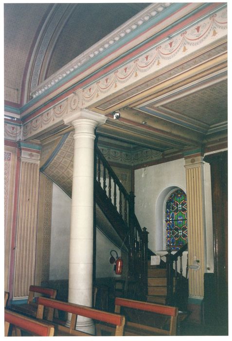 chapelle, vue partielle du décor