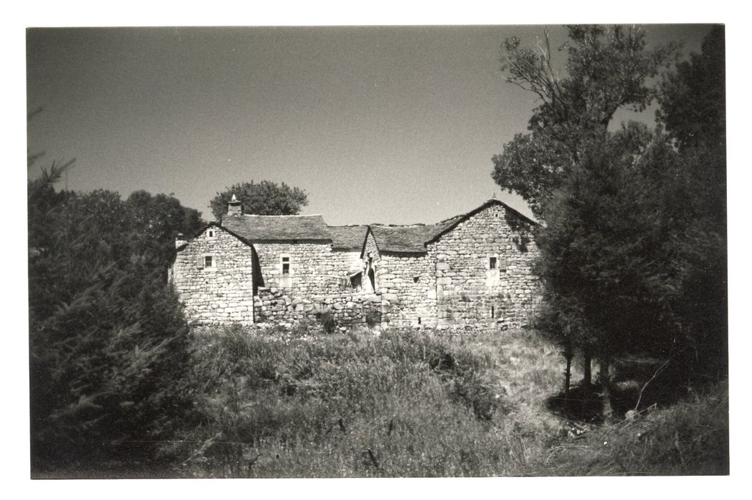 vue générale des bâtiments depuis le Sud