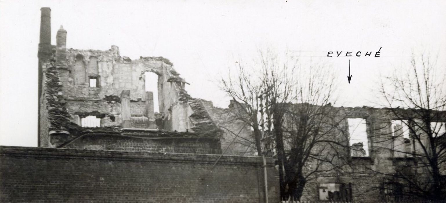 tour carrée au Nord-Est des remparts Gallo-romains