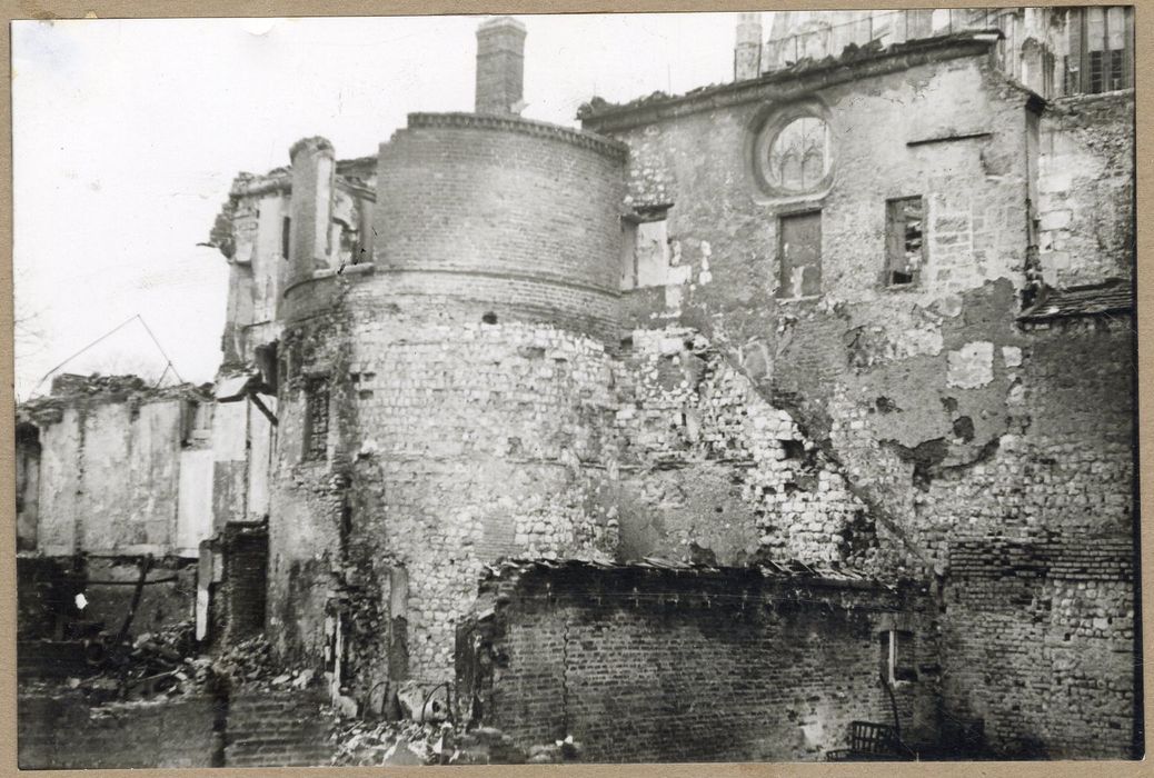 tour ronde à l ‘Est des remparts Gallo-romains