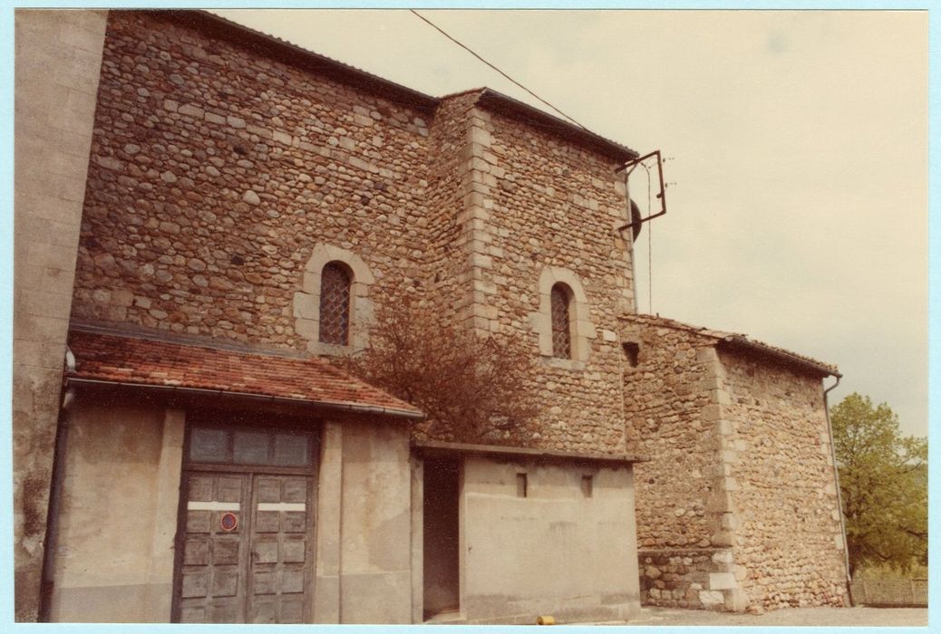 façade latérale sud, vue partielle