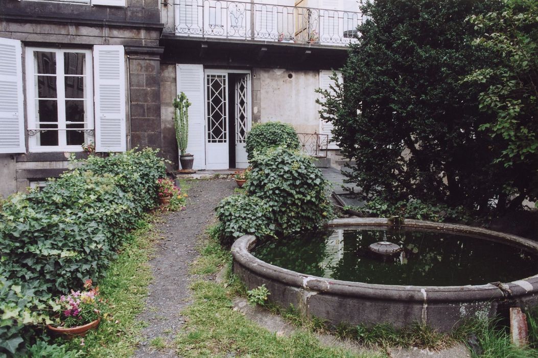 jardin sud, détail du bassin