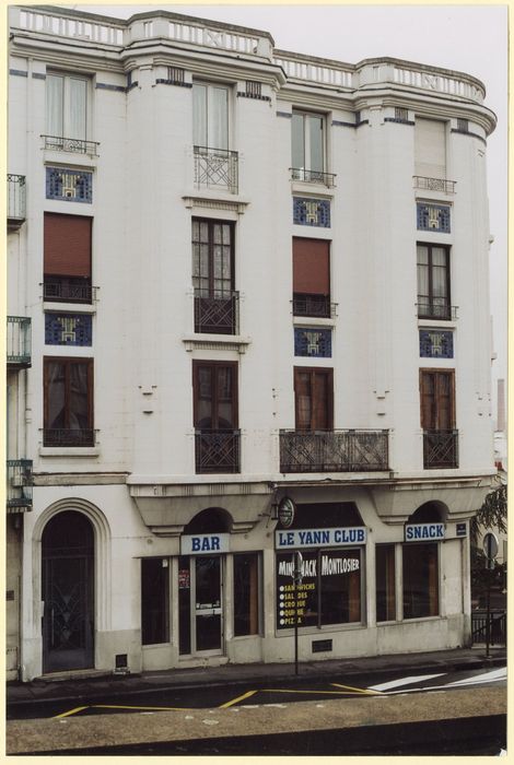 façade sud sur la rue Montlosier