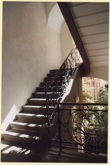 escalier, vue partielle